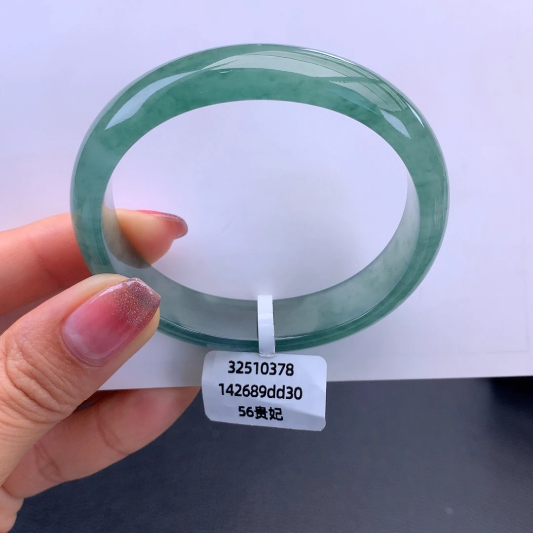 翡翠未镶嵌手镯冰莹光湖水绿贵妃手镯