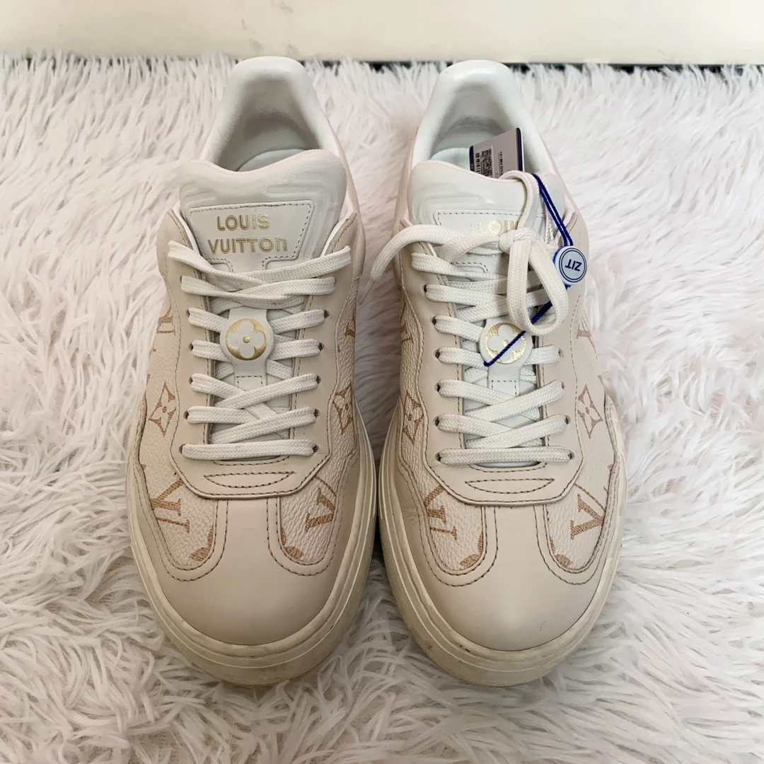 95新 LouisVuitton/路易威登 老花休闲鞋38码白色/250327ZXDFY02