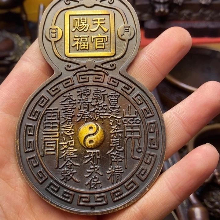 铜器摆件做工精良