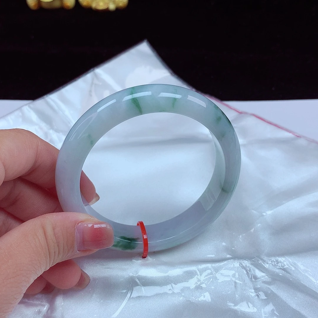 翡翠手镯未镶嵌圈口58