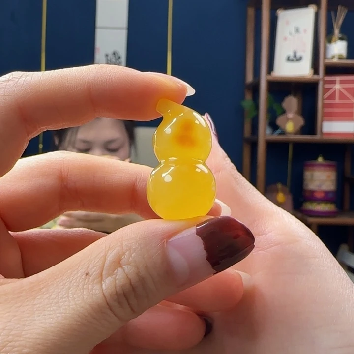 蜜蜡吊坠(赠链)未镶嵌