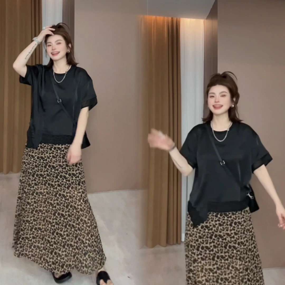 2025夏款新品【设计感下摆不规则拼纱上衣】