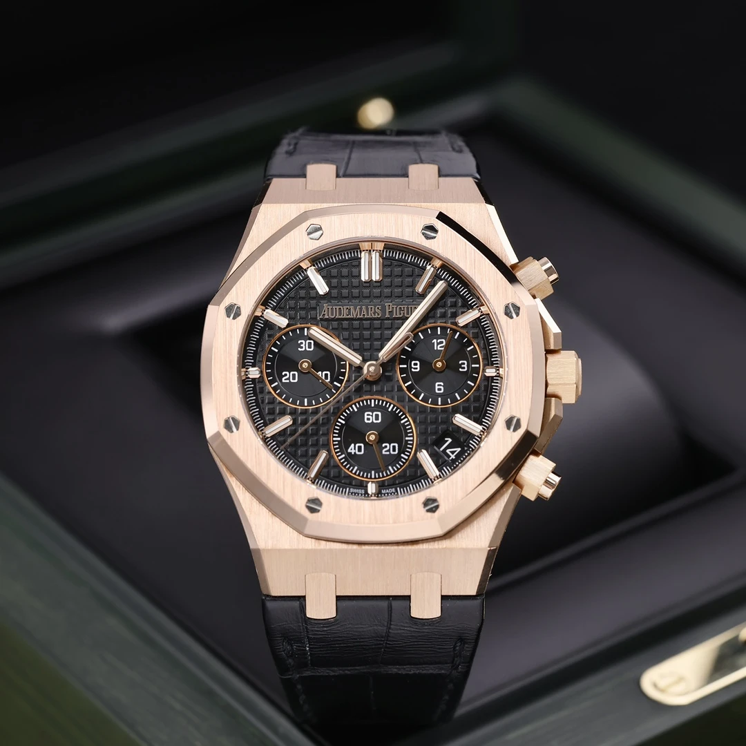 95新 Audemars Piguet/爱彼 26240OR. 黑盘皮带 2023年保卡