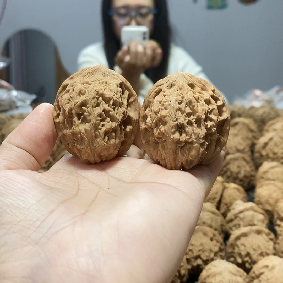 文玩核桃吊坠牡丹纹38