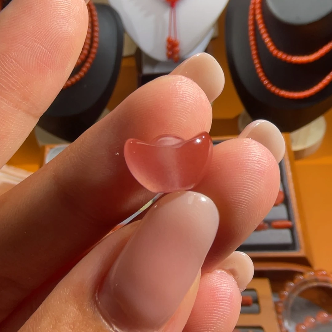 南红玛瑙元宝11.5x8.1x7.2mm未镶嵌不退换