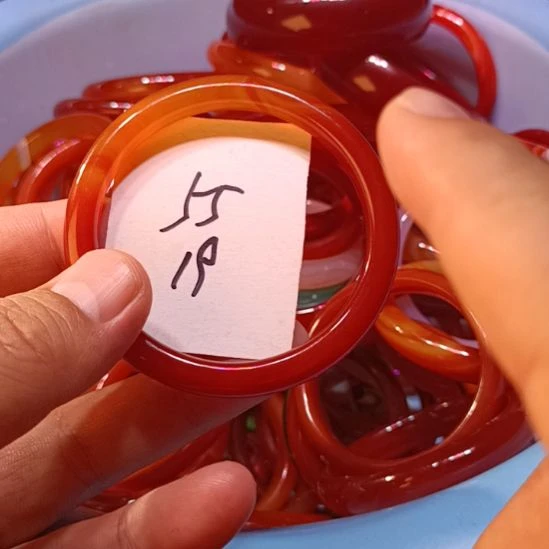 玛瑙/玉髓未镶嵌手镯