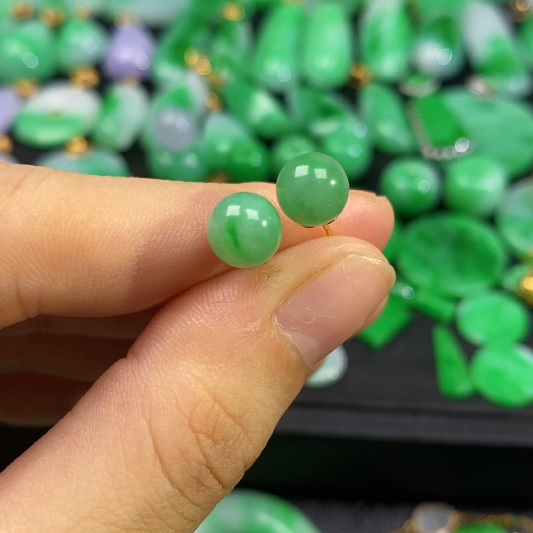 翡翠18K金镶嵌耳饰