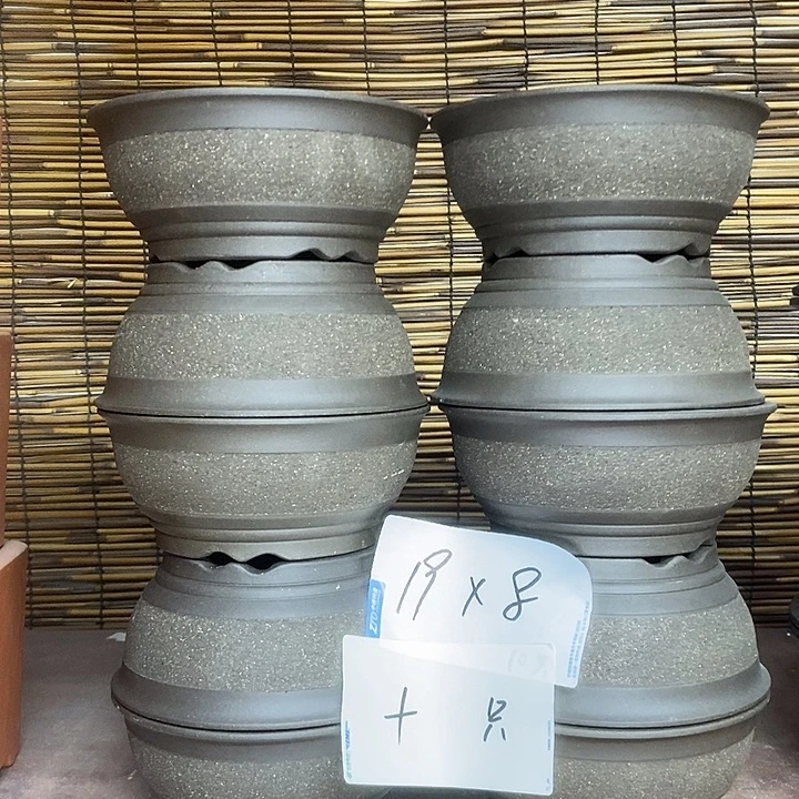 紫砂花盆我在外面