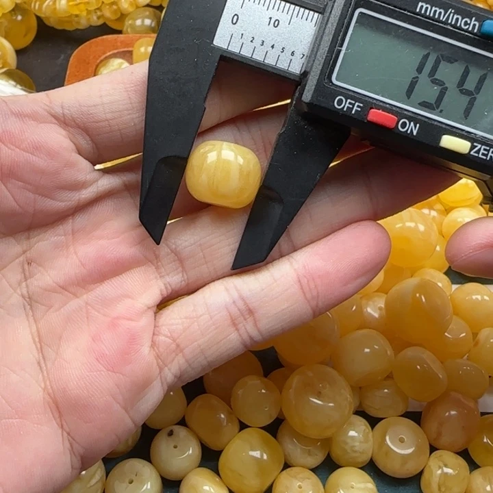 蜜蜡未镶嵌珠宝奇石天然150