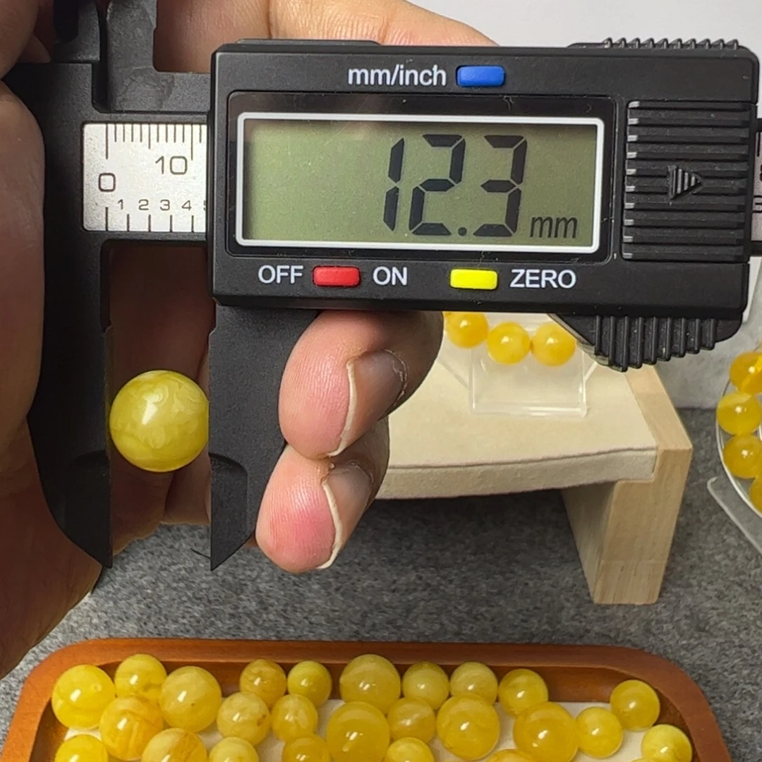 琥珀未镶嵌裸石微瑕041