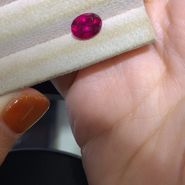 裸石碧玺未镶嵌1.5ct卢比莱