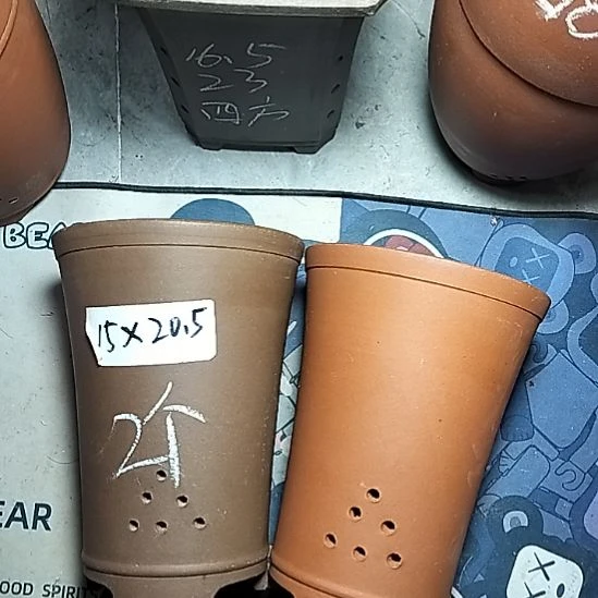 红泥紫泥新品两个花盆微瑕