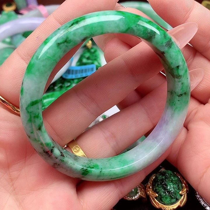 翡翠手镯未镶嵌翡翠翡翠
