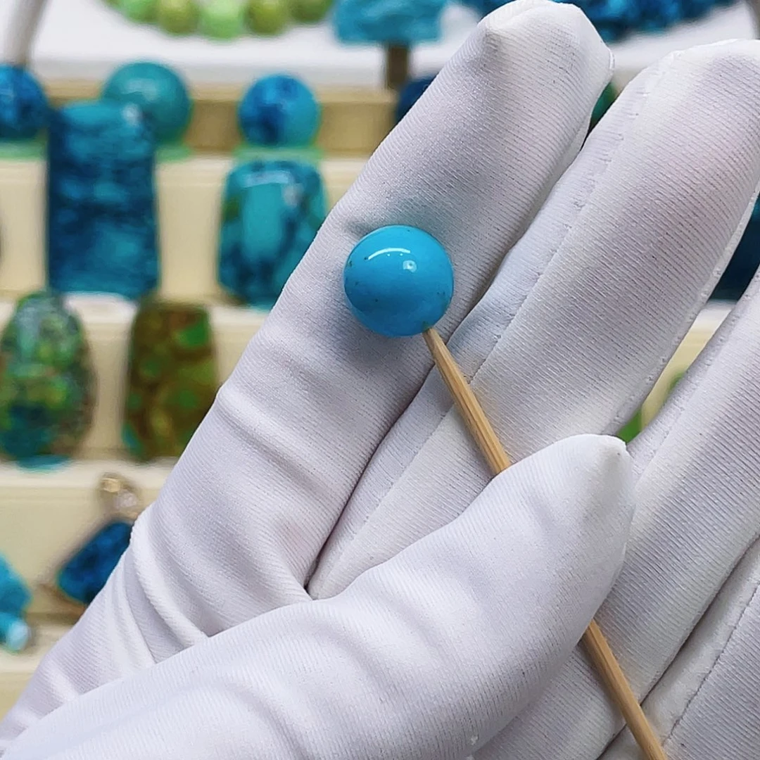 绿松石未镶嵌颈饰