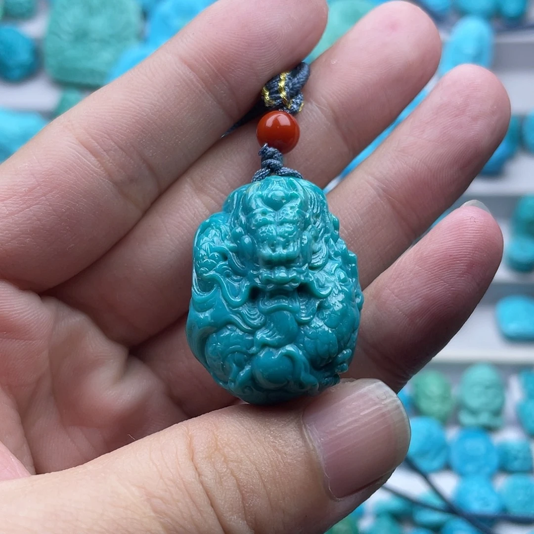 雅***燕绿松石未镶嵌珠宝奇石