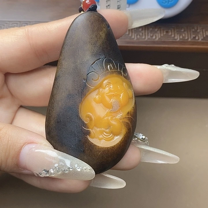 和田玉把件未镶嵌天****！
