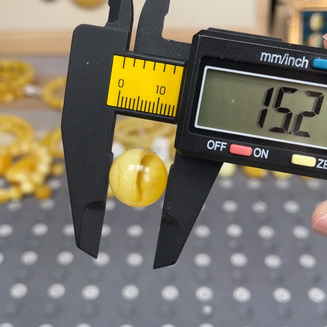 琥珀未镶嵌裸石102号