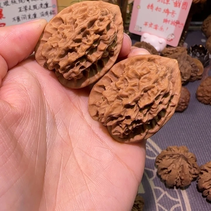阿***.核桃秦岭文玩核桃10