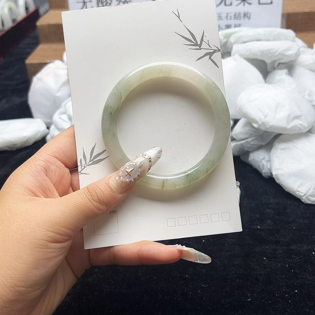 未镶嵌手镯石英质玉h15