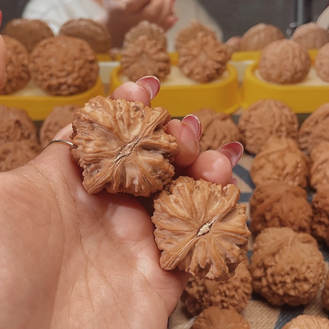 吊坠文玩核桃h***h40白狮子