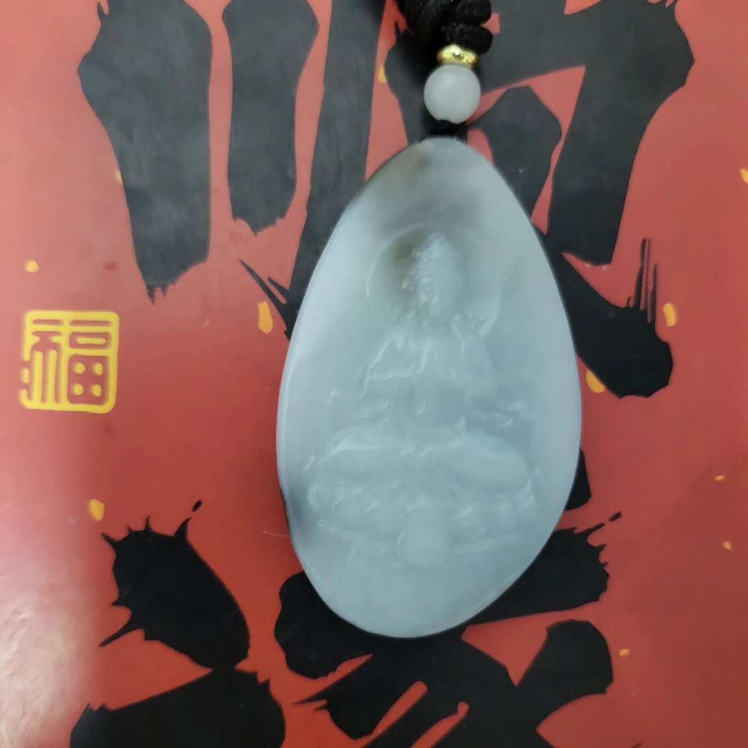 精品捡漏俄和田玉吊坠俏色莲花正装观音一物一证手慢无