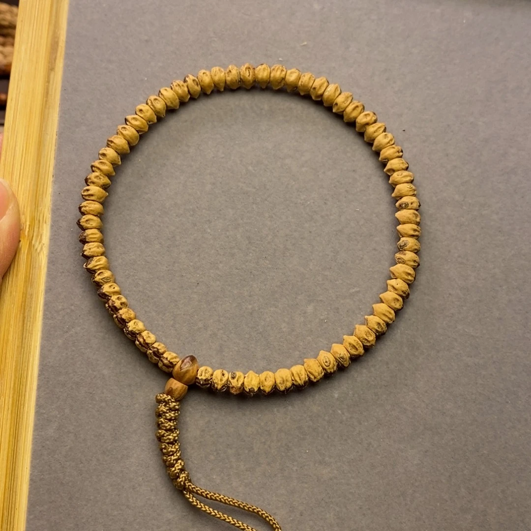 带***灭柏香籽/百香籽吊坠