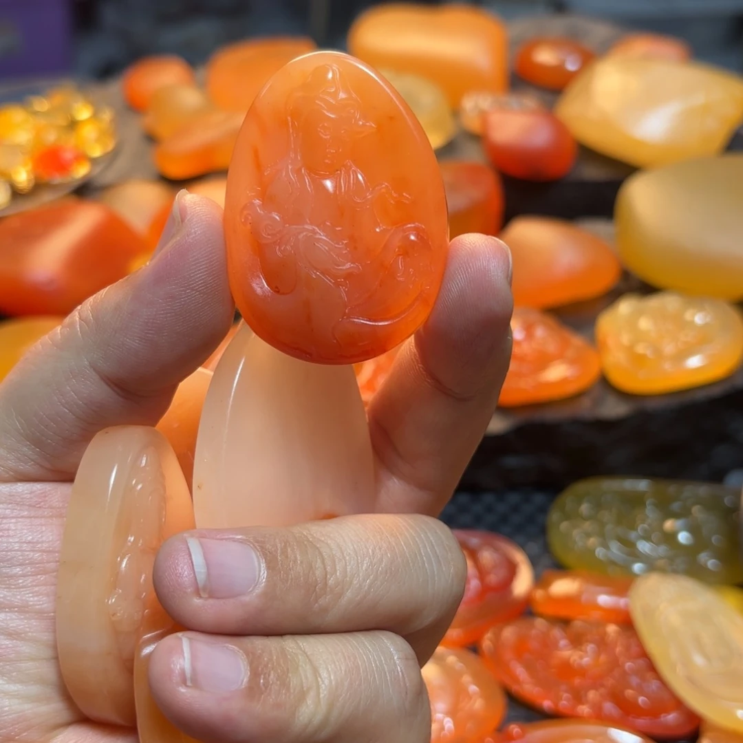 石英质玉挂件未镶嵌大**利