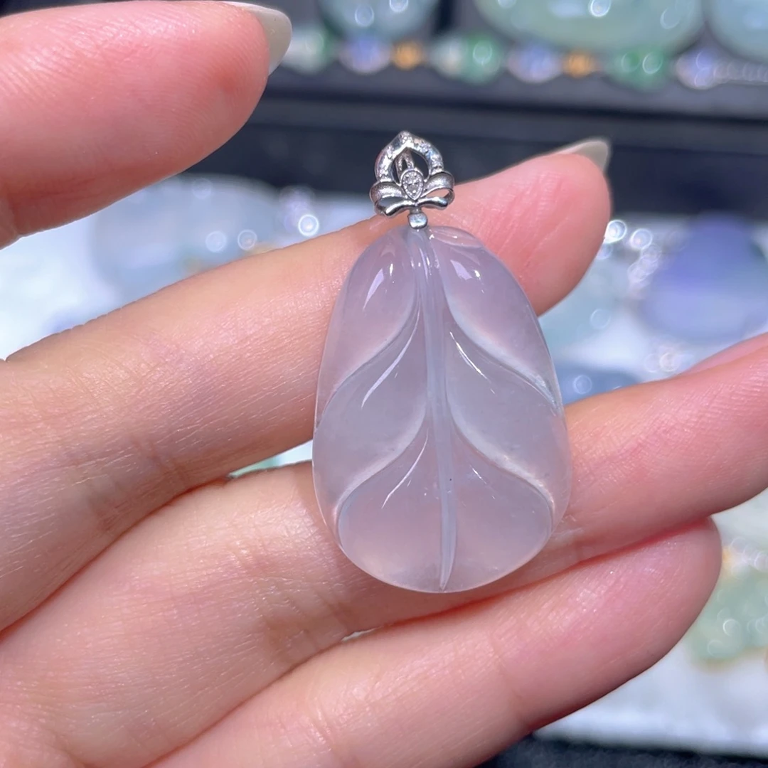 颈饰18K金镶嵌翡翠翡翠