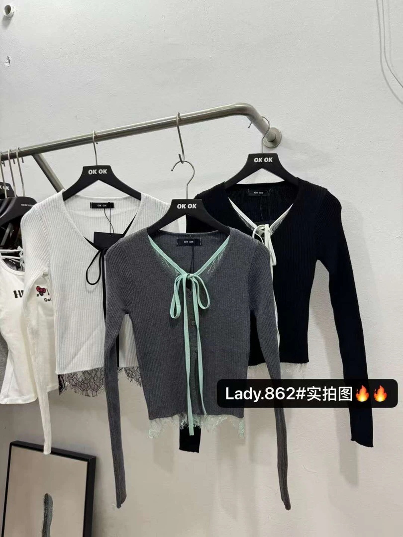 862小众设计感收腰修身短款针织开衫蕾丝拼接上衣女