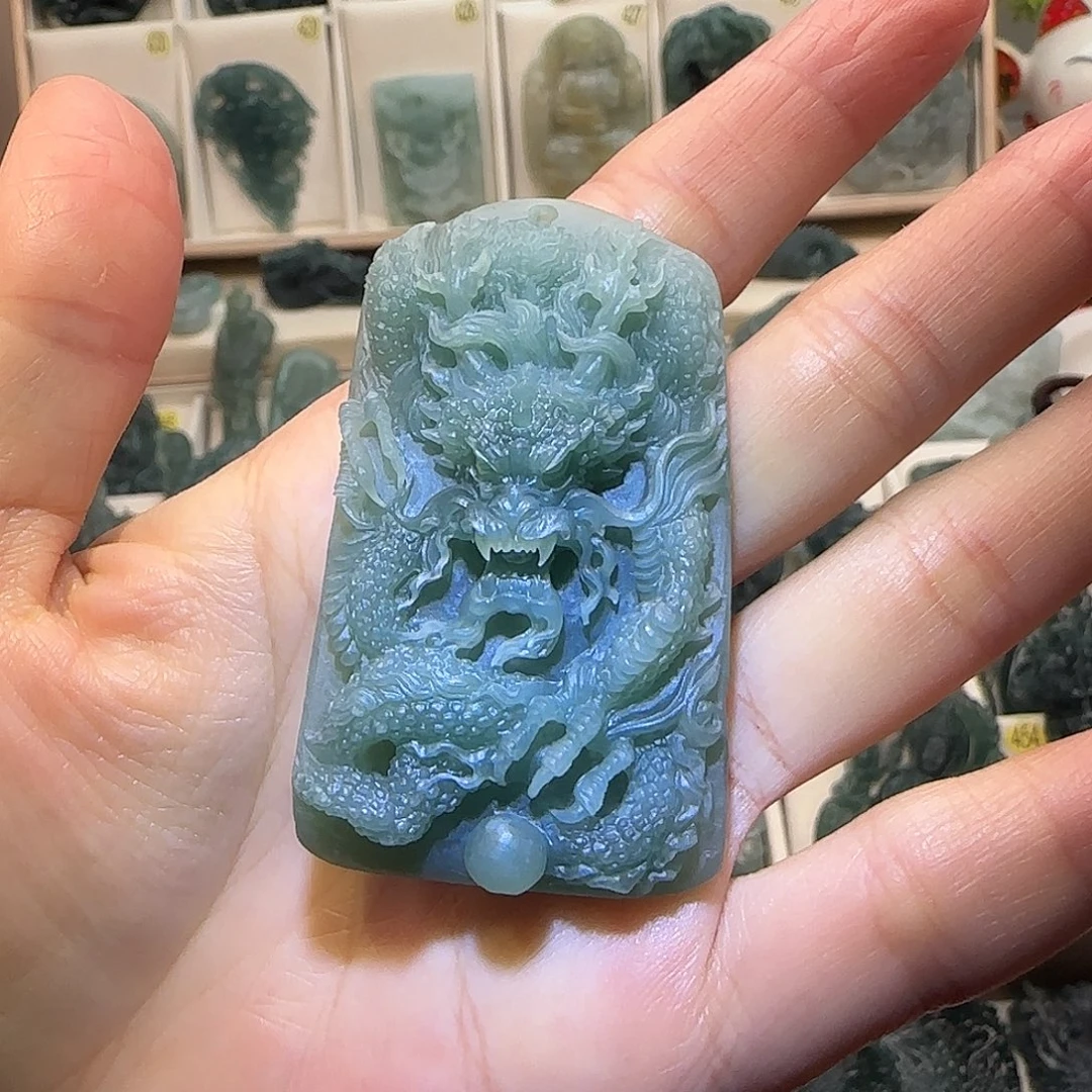 定制翡翠未镶嵌大威天龙翡翠定制