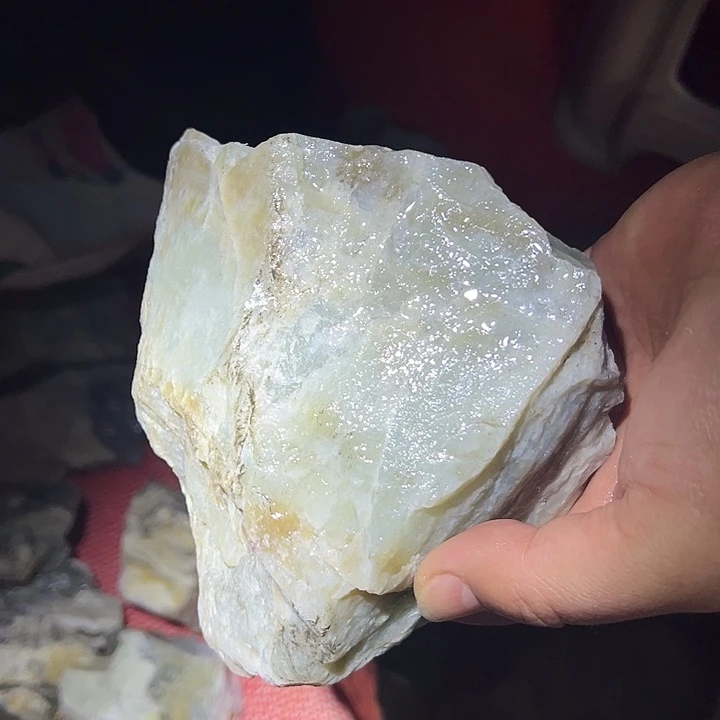 和田玉（糖玉）未镶嵌车挂