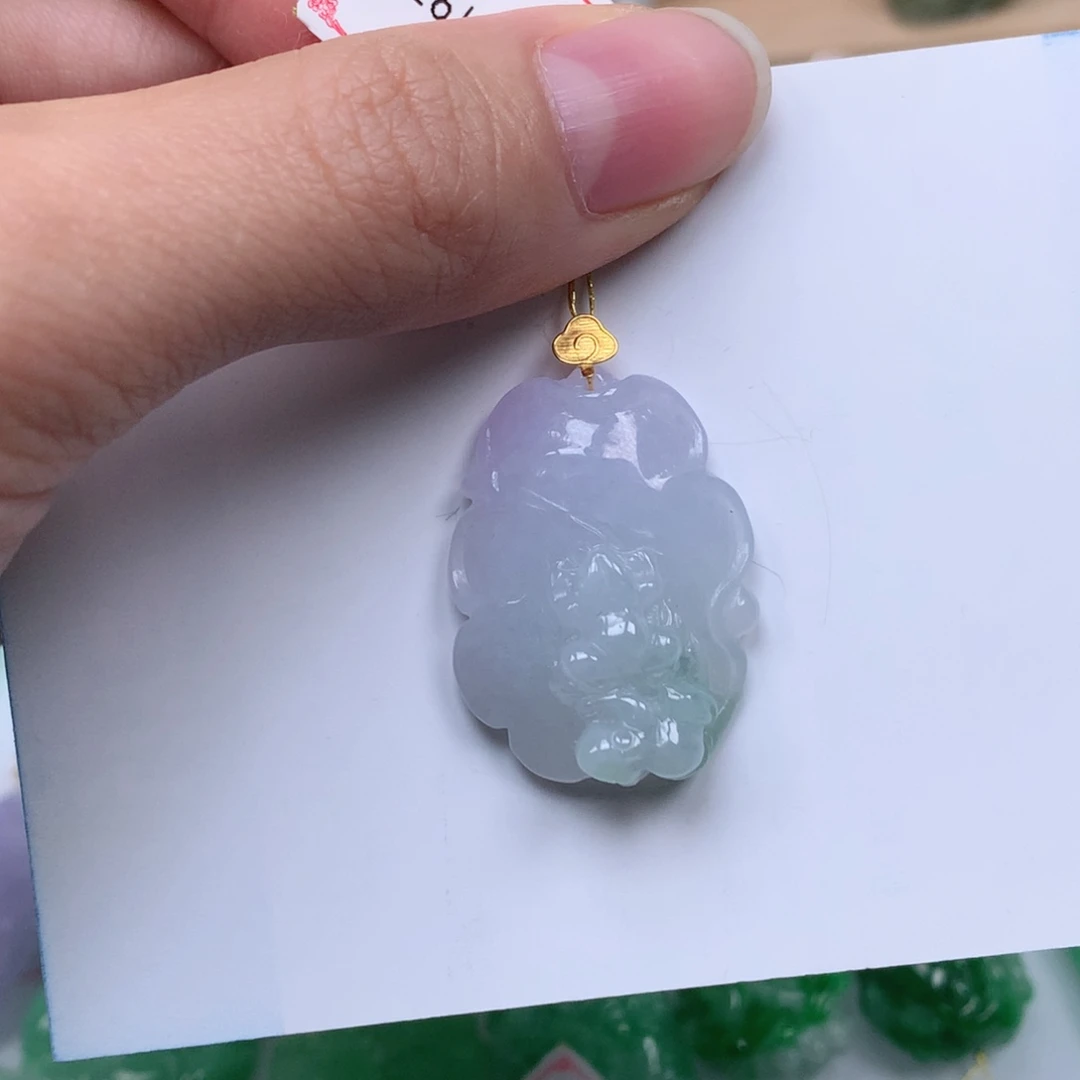 吊坠(不含链)未镶嵌翡翠