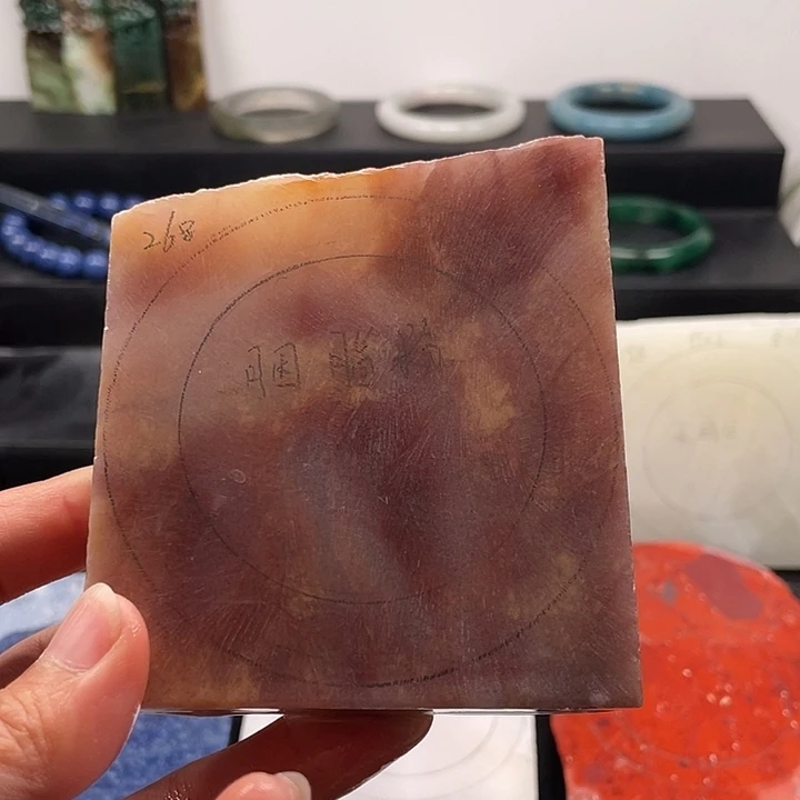 石英质玉未镶嵌手镯定制