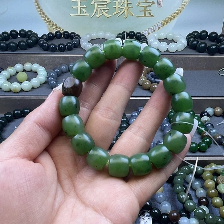 和田玉未镶嵌手串