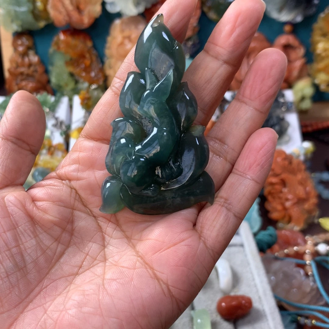 蛇纹石玉未镶嵌挂坠