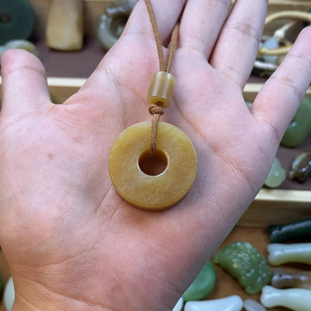 和田玉（糖玉）未镶嵌颈饰巧****?定制