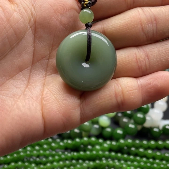 和田玉（碧玉）未镶嵌颈饰