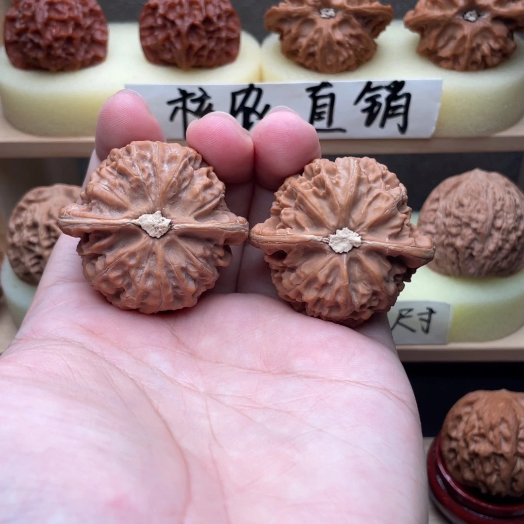 简***单文玩核桃吊坠桃心宫灯44➕交友价