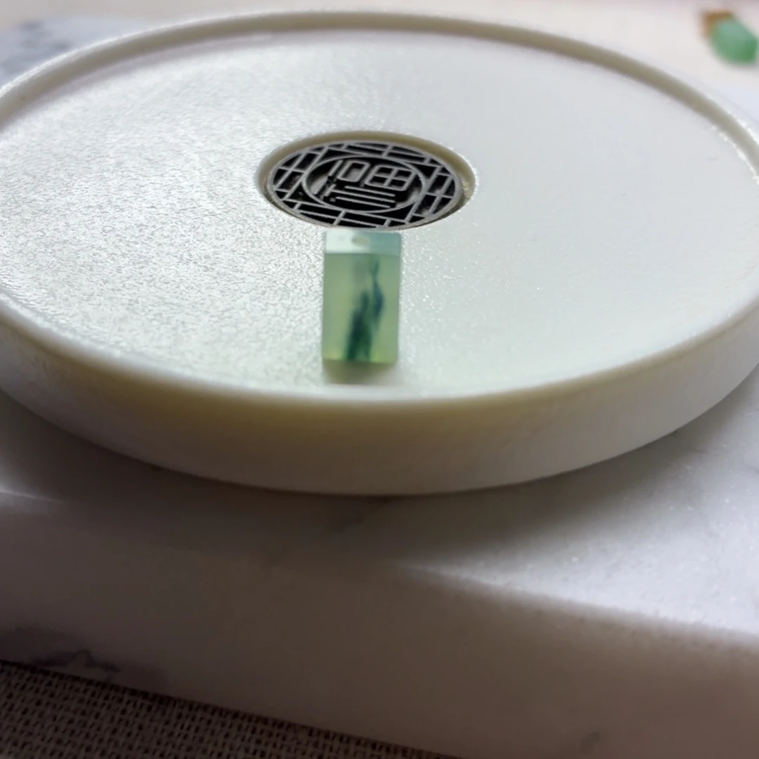 翡翠散珠一抹蓝9.3/5.8/3.5