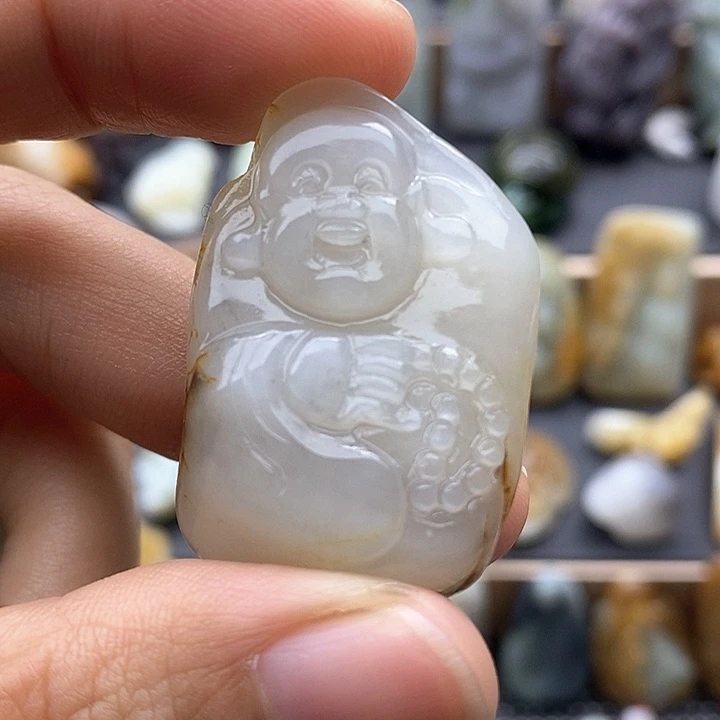 颈饰未镶嵌和田玉（糖玉）