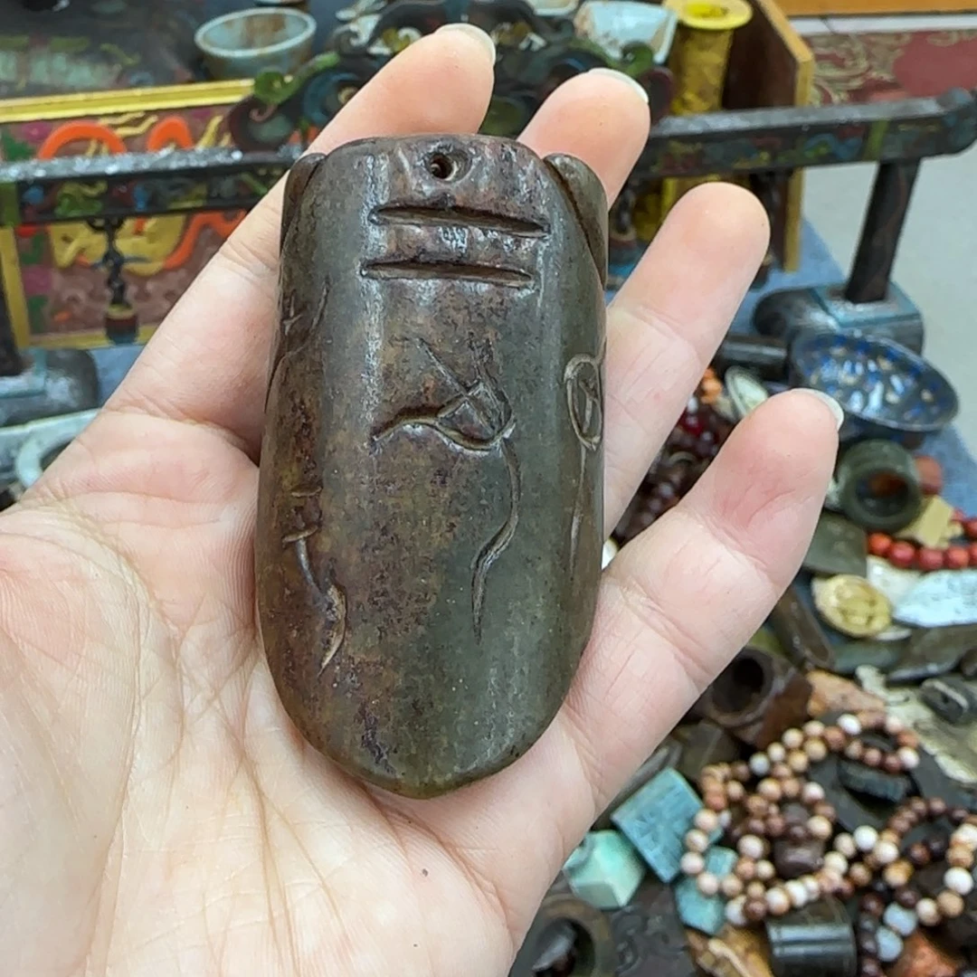 未镶嵌和田玉（糖玉）挂件