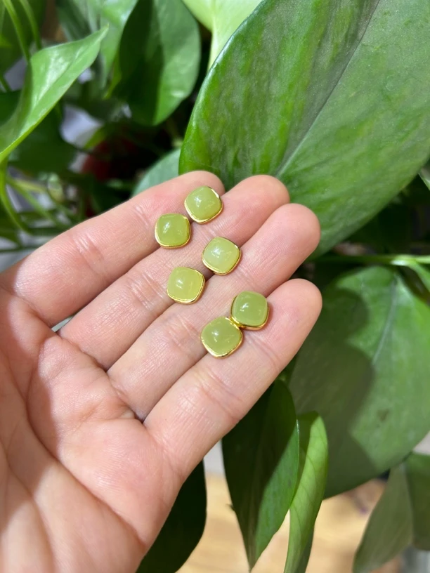 和田玉黄口卡8耳钉颜色多样性发货拍一发一