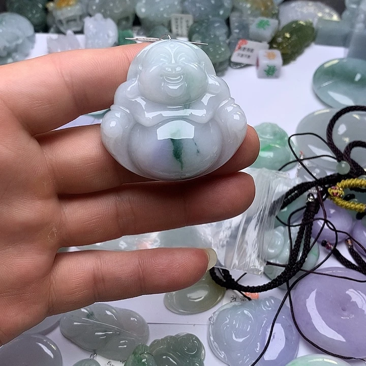S***A翡翠未镶嵌颈饰天然翡翠