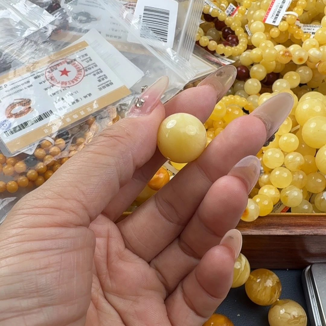 琥珀未镶嵌珠宝奇石