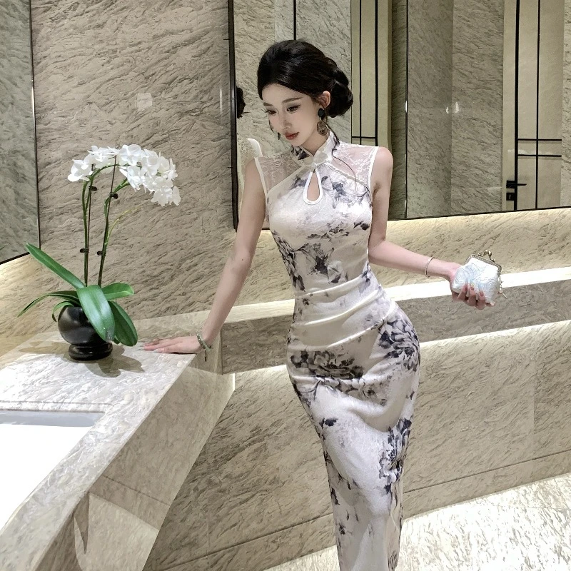 2025优雅高级感新中式国风拼蕾丝水滴领金丝花朵改良旗袍连衣裙