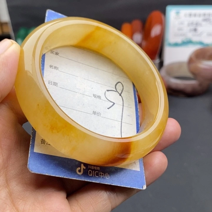 未镶嵌手镯石英质玉