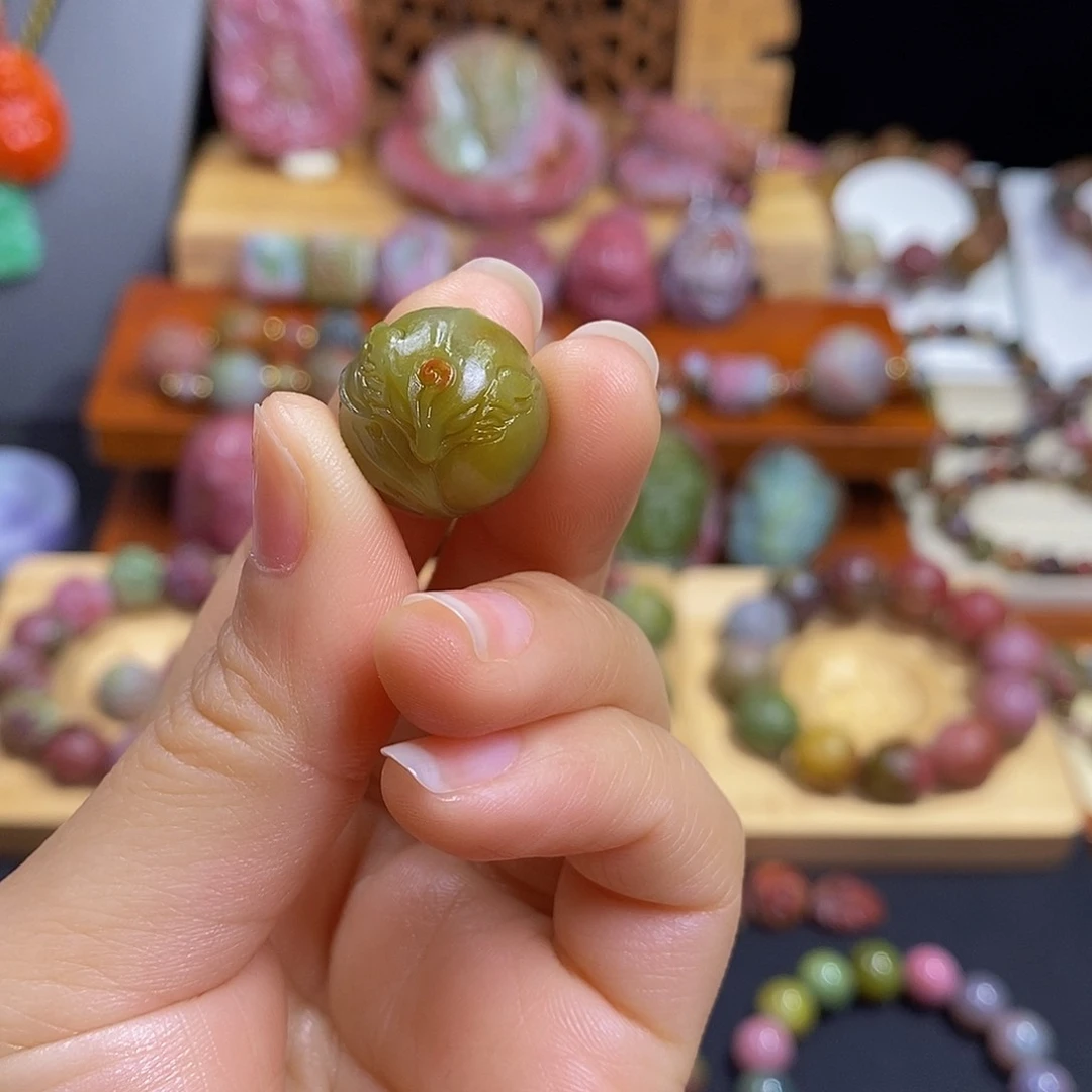 玛瑙/玉髓盐源玛瑙大漏大炸未镶嵌p***婷凤九5