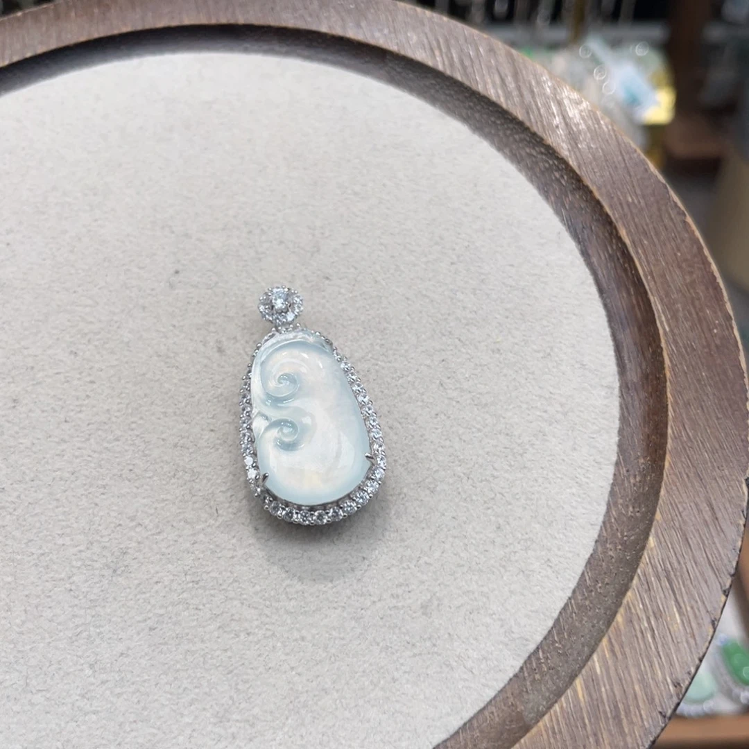 翡翠银S925镶嵌颈饰