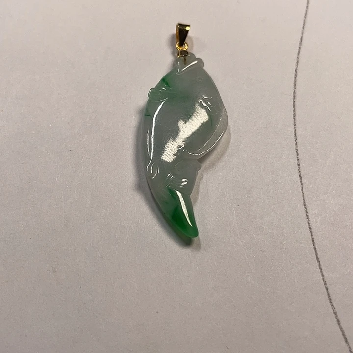 姝***彤翡翠未镶嵌颈饰挂件