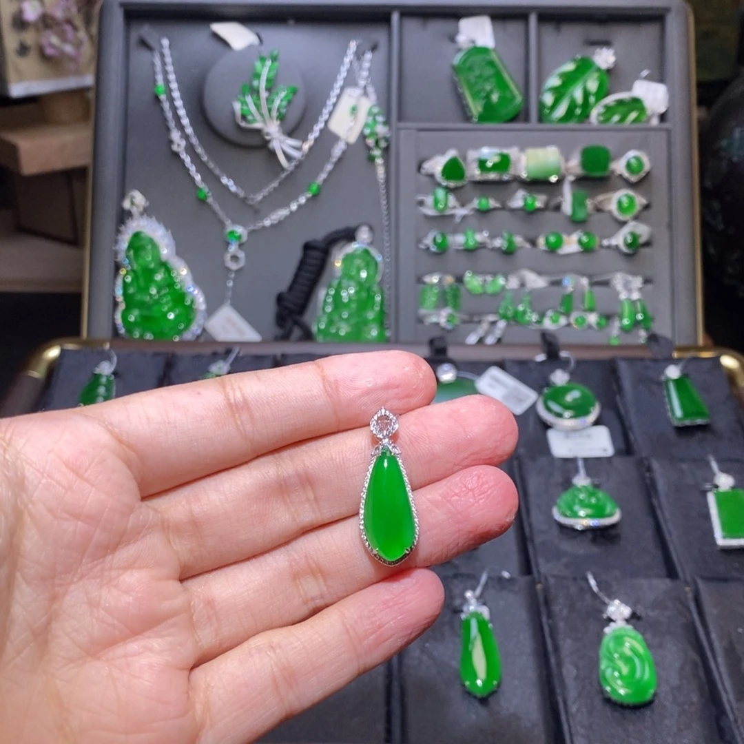 翡翠18K金镶嵌吊坠(不含链)福瓜吊坠
